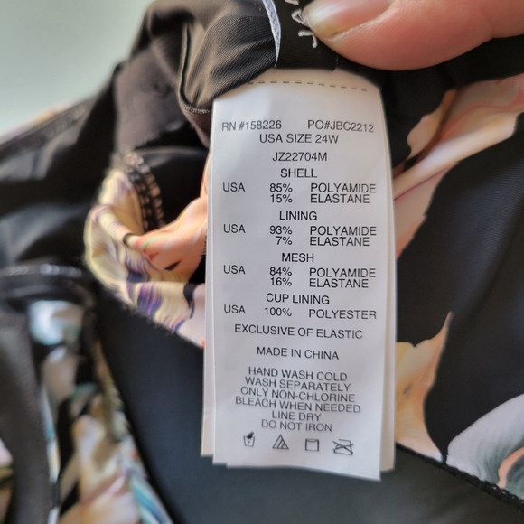 Jantzen women's plus size tummy control one piece swimsuit size 24W - Picture 6 of 8